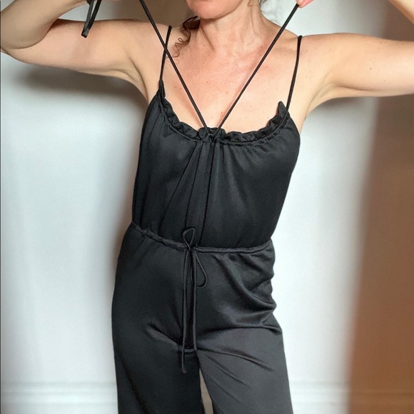 Vintage 70s black bell bottom jumpsuit/ playsuit. Sz sm. - Picture 4 of 9